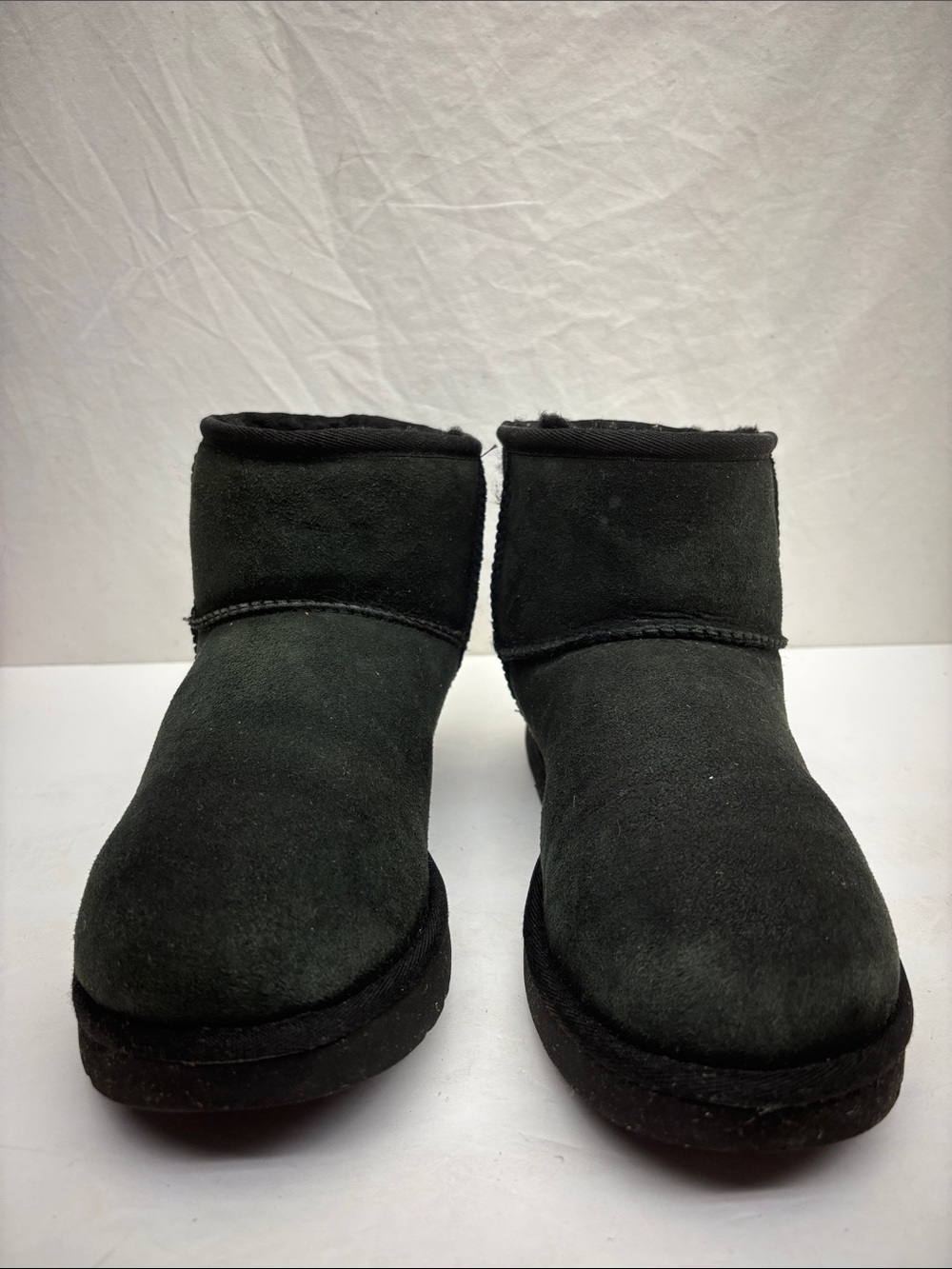 UGG Classic Mini Short Boots, SZ 7, box 85